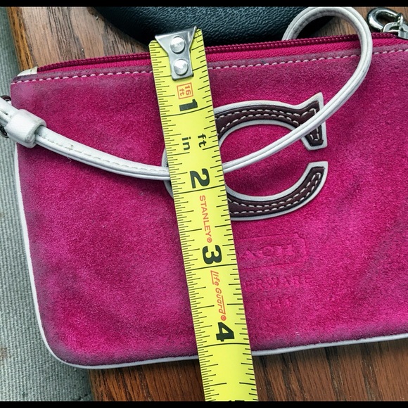 Pink suede Coach Mini bag wristlet - Picture 4 of 10